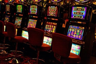 capjikia 88 live dealer in professional studio setting